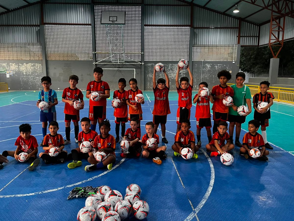 Associação Esportiva Vencer, em Araucária — foto 4